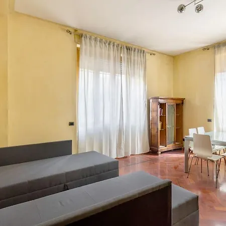 Porta Maggiore Sant Orsola Family House アパート *